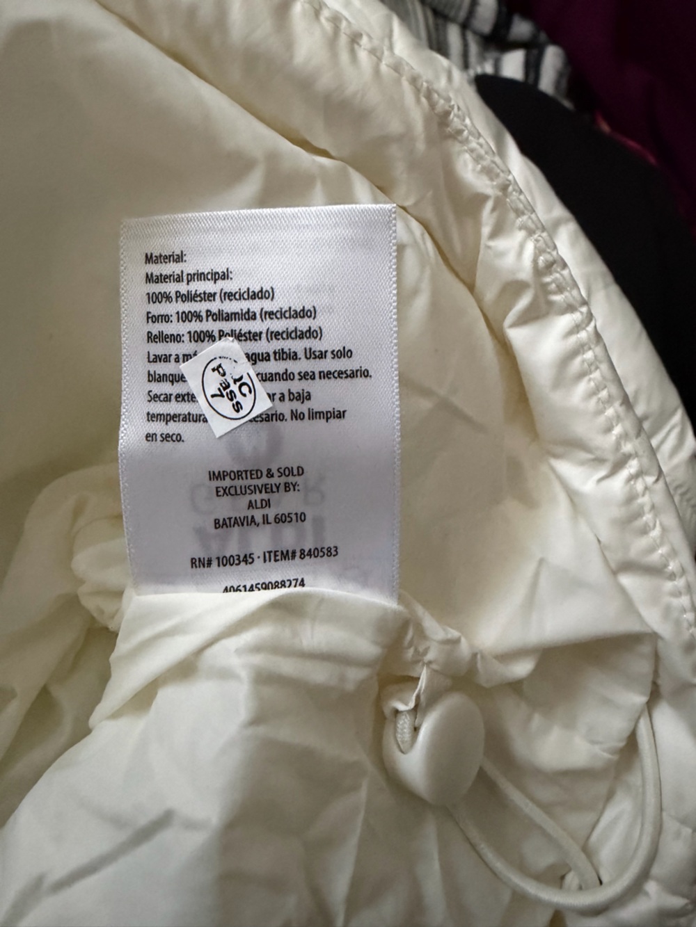 Aldi Gear Cream Puffer Vest with Hooded Collar - Picture 10 of 11